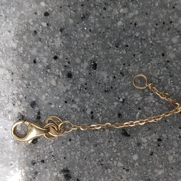 Gold heart necklace with diamond in the bottom - Picture 3 of 4